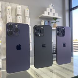 iPhone 14 Pro Max Unlocked Like New Purple And Black 128Gb AirPods For Free !!!