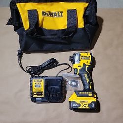 DEWALT ATOMIC 20V 1/4" IMPACT DRIVER KIT W/ 4Ah BATTERY & CHARGER DCF850
