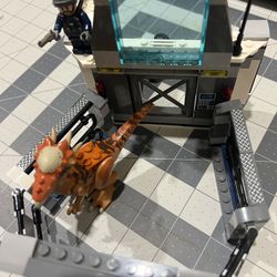 Lego 75927 Jurassic world stygimoloch breakout  Missing a few pieces Mostly complete  As is as shown 