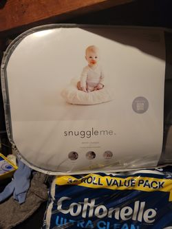 Snuggle Me Infant Lounger New