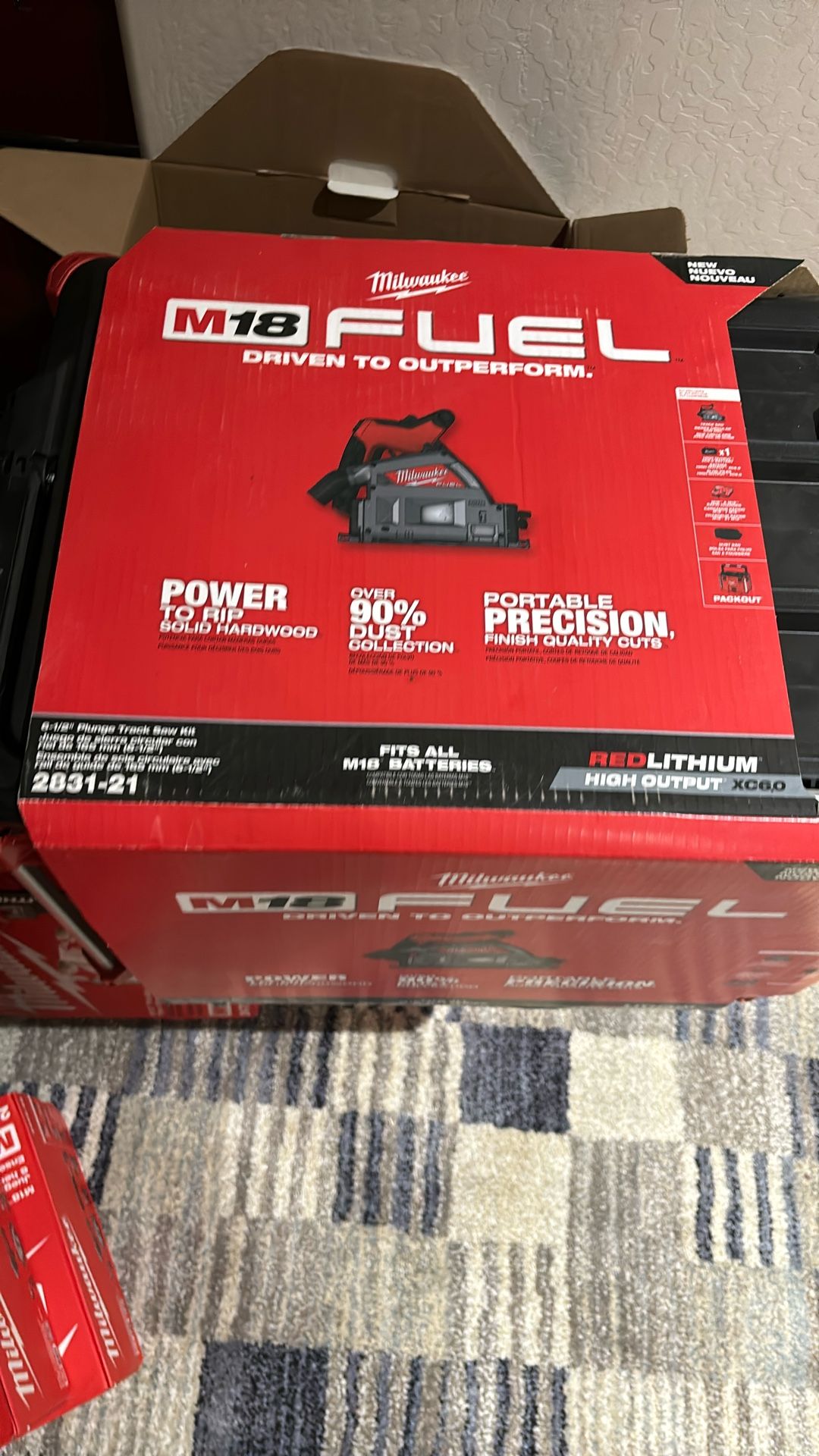 Milwaukee Cordless saw kit