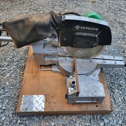 Hitachi C 8FB 8 1/2 Slide Compound Saw