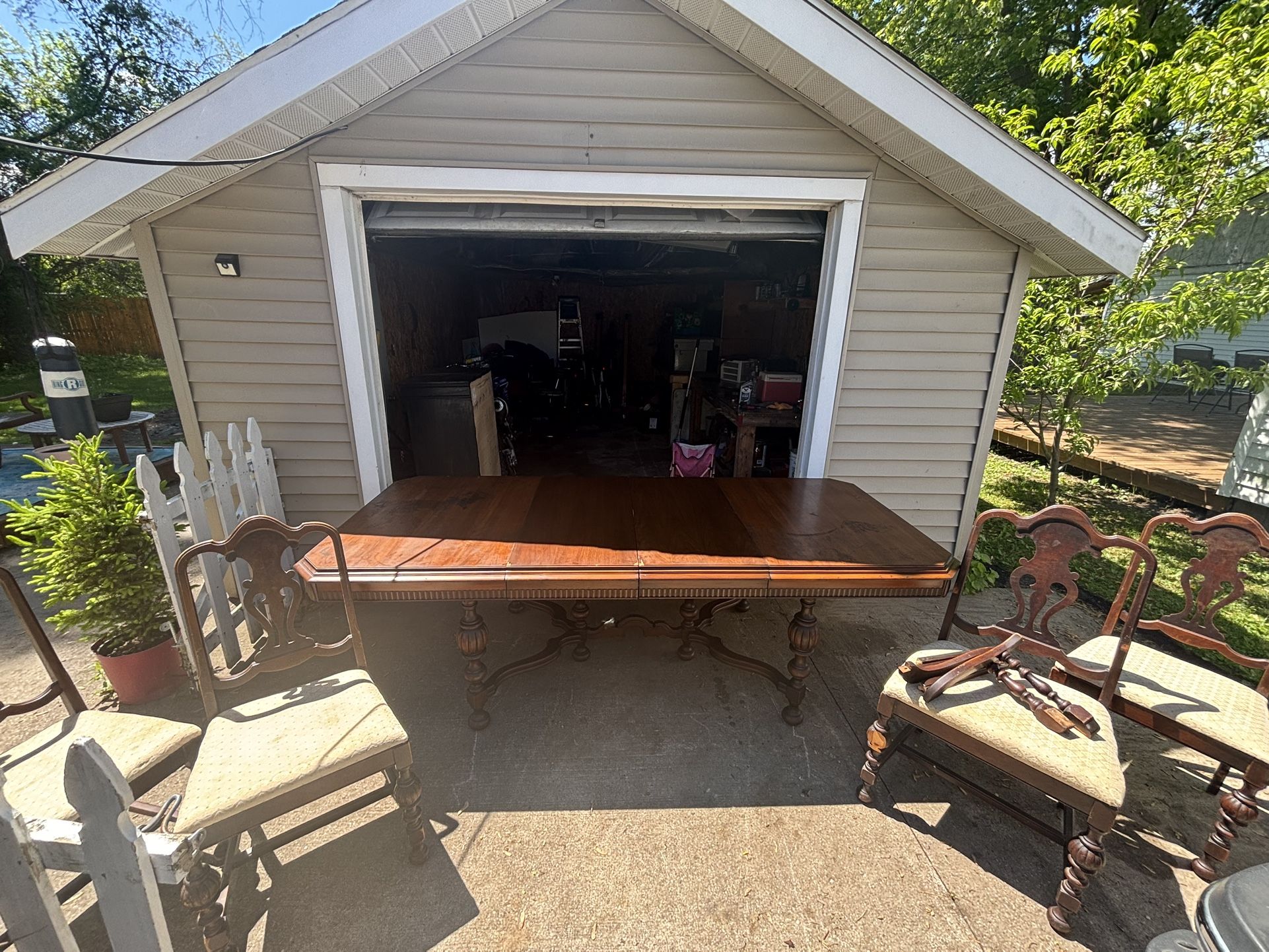 Circa 1920s antique dining set from Royal Mantel & Furniture Co. 2 Leaves + 4 Chairs – Refurbished