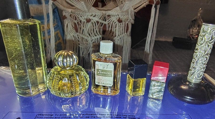 5 Bottle Lot Of Vintage Perfume. Minis
