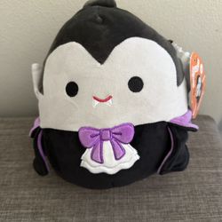 NWT Squishmallows: 8” Wolfgang Vampire Dracula Plush 
