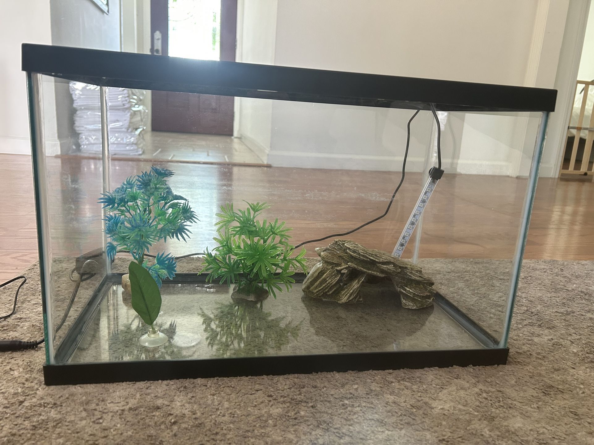 Fish Tank With Underwater LED lights And Accessories