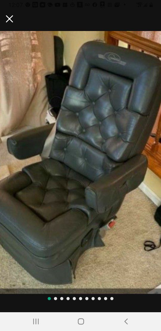 RV CHAIR.  ALL NICE LEATHER