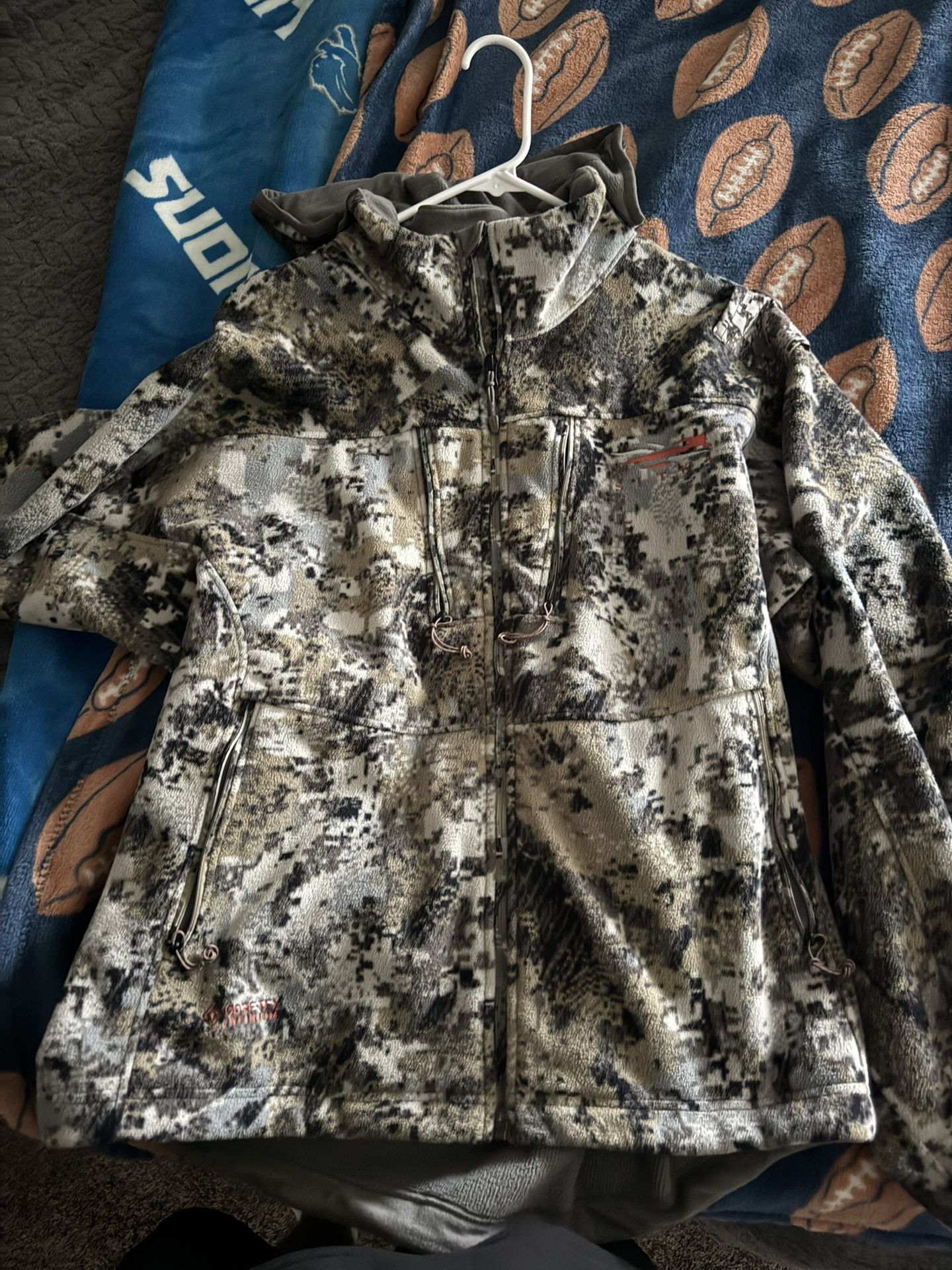 Sitka Stratus Jacket Size Large