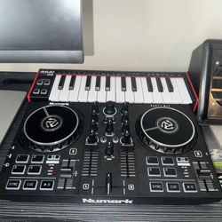 Numark Party Mix Turntable