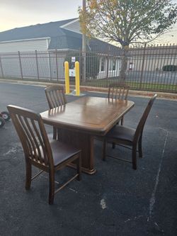 Wood Dining Table Set with 4 Chairs