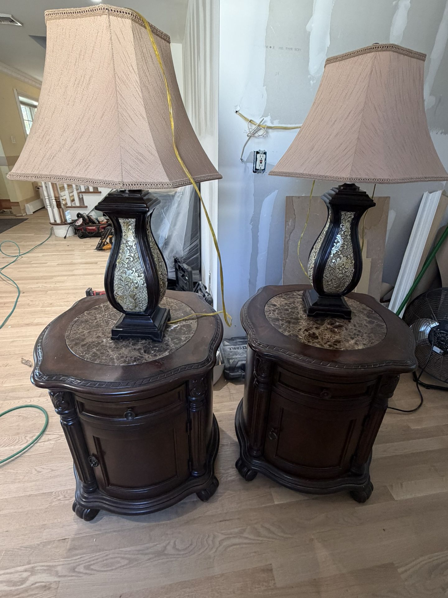 2 Mahogany end tables and matching lamps