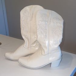 White Cowgirl Boots 
