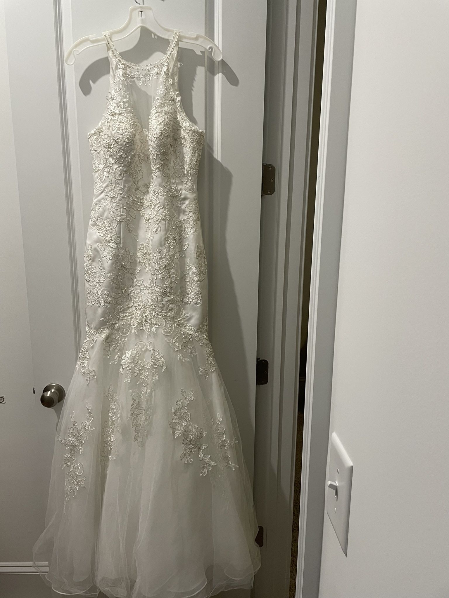 David’s Bridal Size 4 Mermaid Wedding Gown