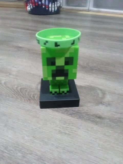 Creeper Light And Bracelet