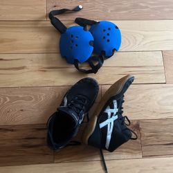 Asics Wrestling shoes 8.5 & Head Guard 
