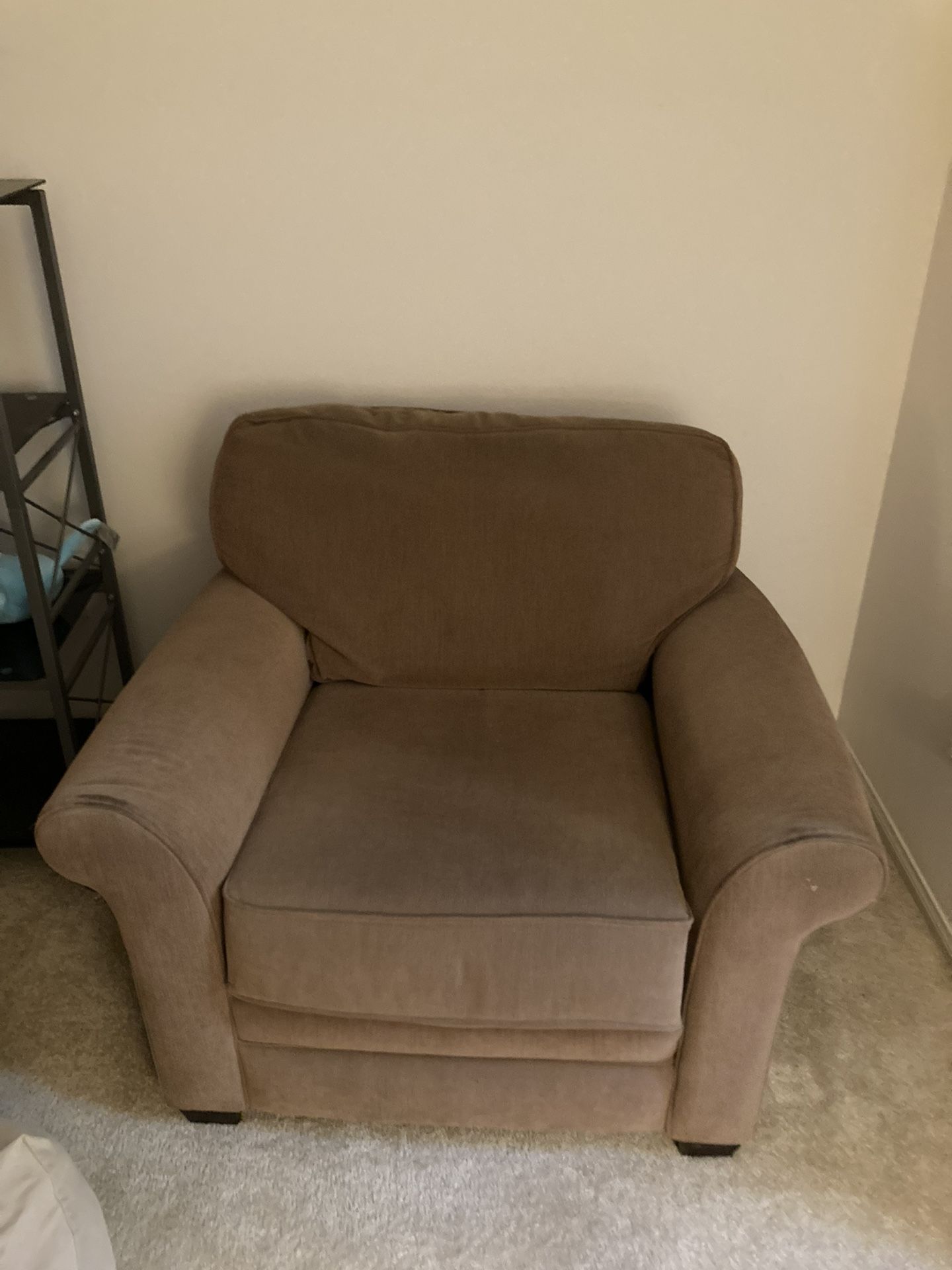 $0 Arm Chair AND OTHER THINGS - Open House Jan 2