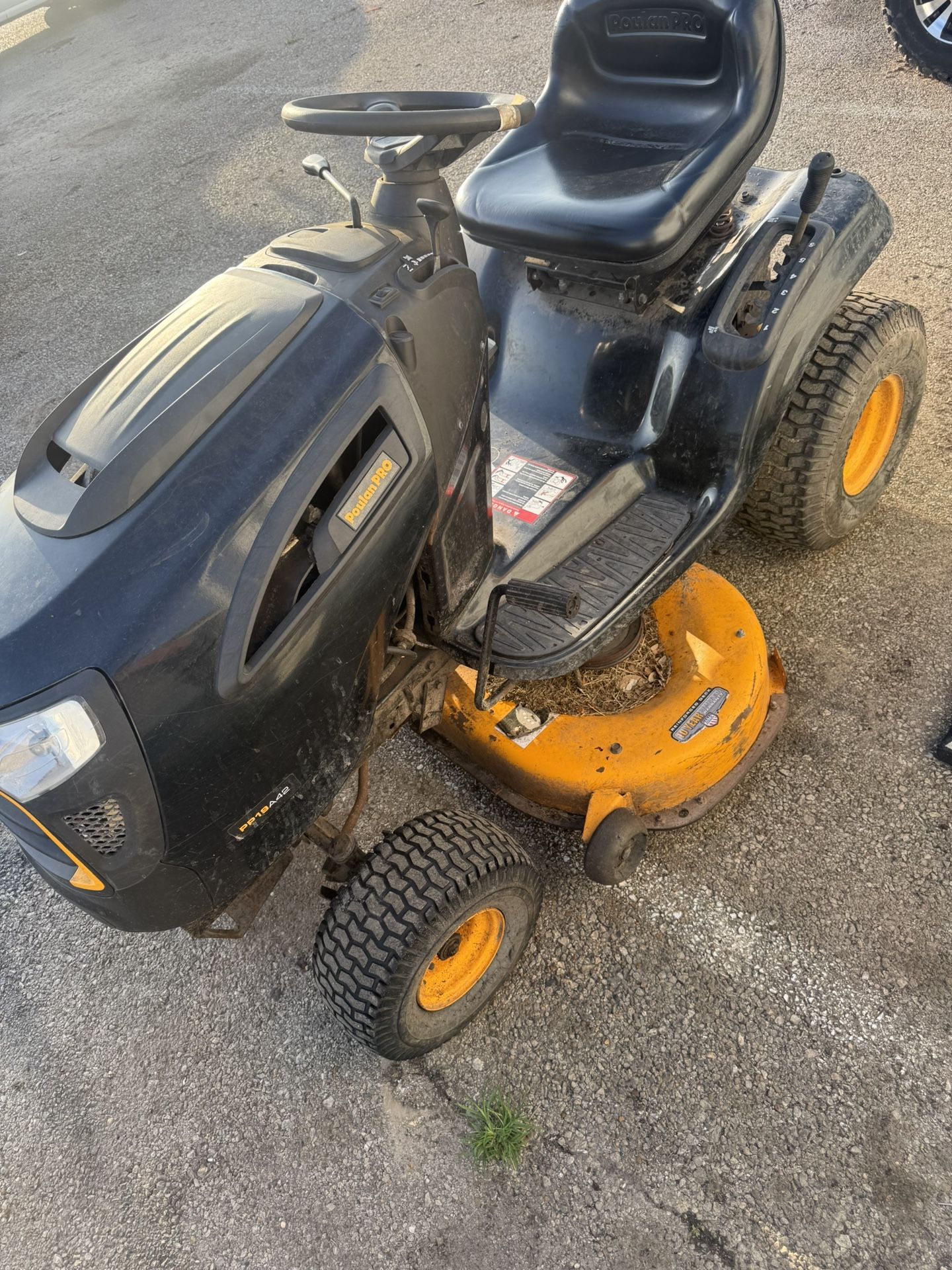 Poulan Riding Mower