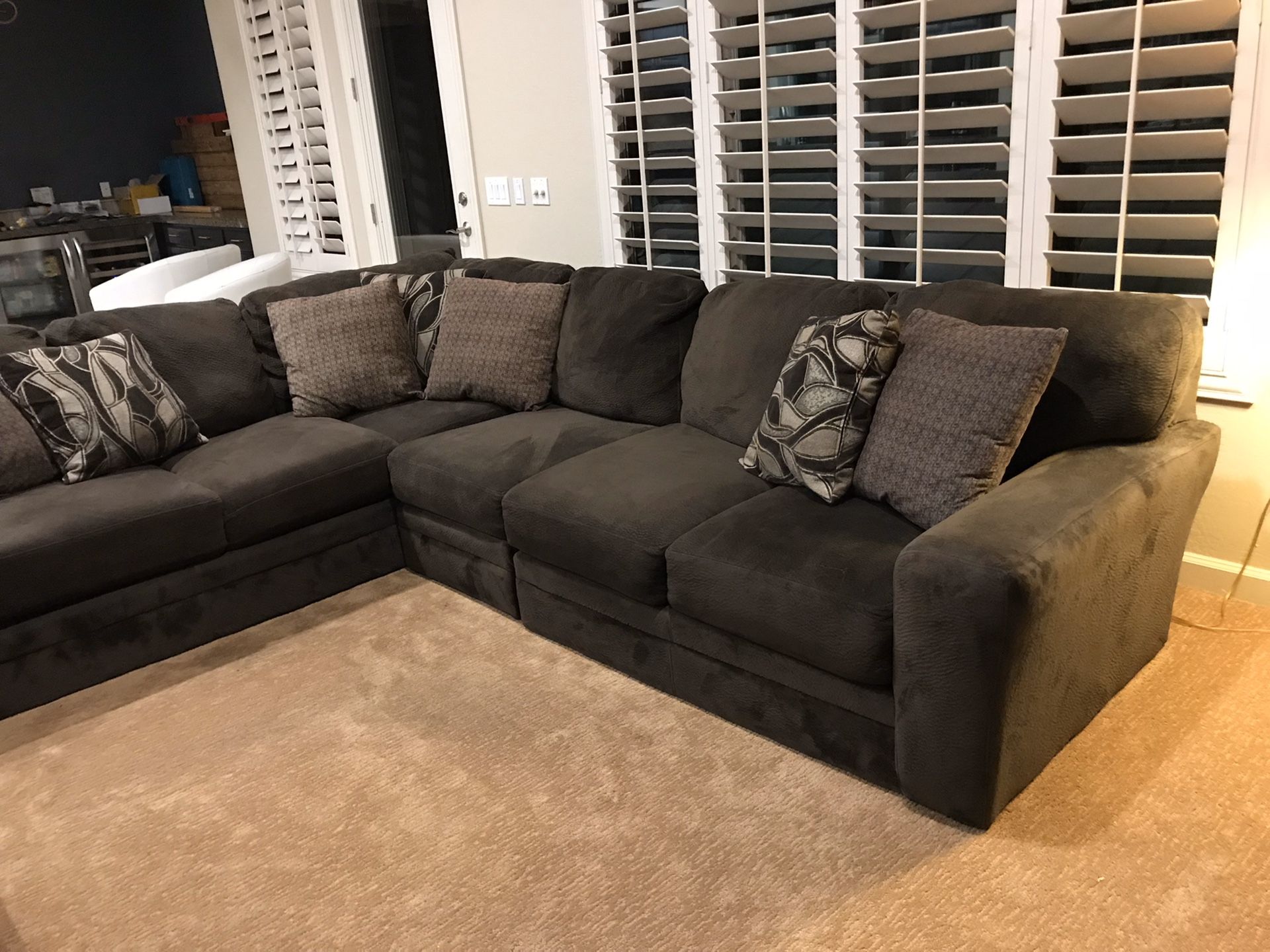 3 piece sectional sofa like new