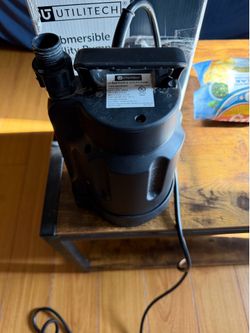 Submersible utility water pump
