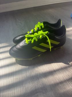 Kid Cleats