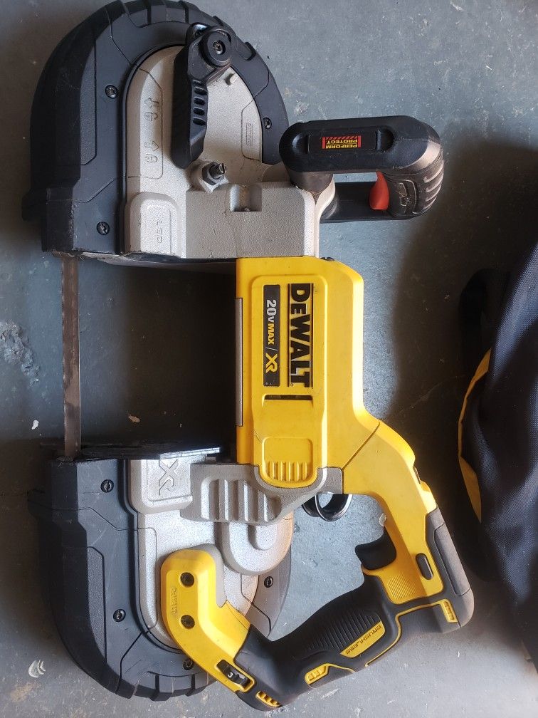 Dewalt Deep Cut Bandsaw
