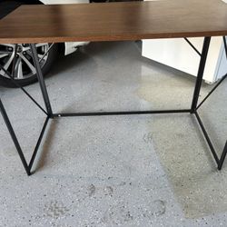Desk / Table