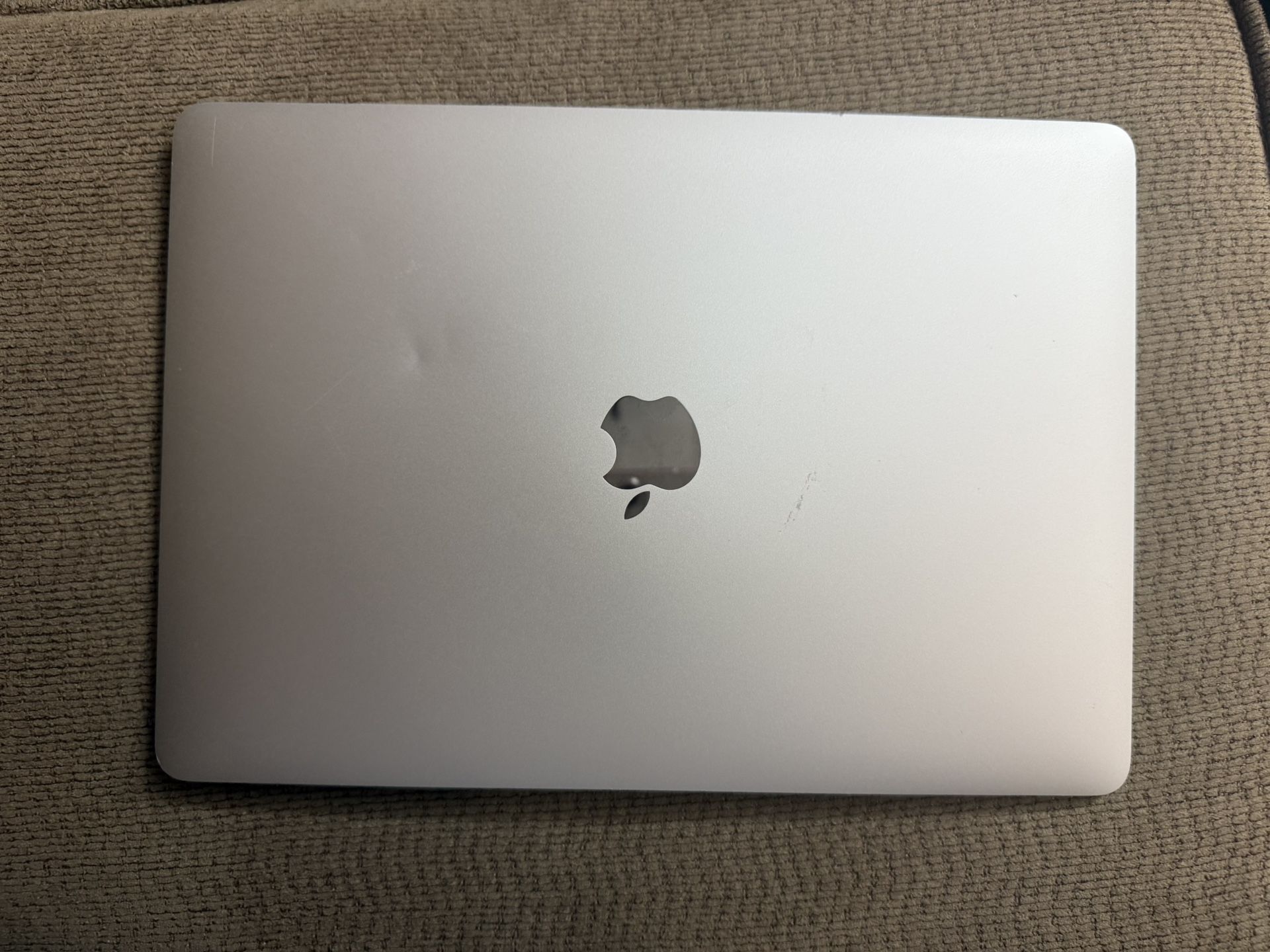 Apple MacBook Air 13 in 2018 / Intel Core i5 1.60 GHz, 128 GB, 8 GB