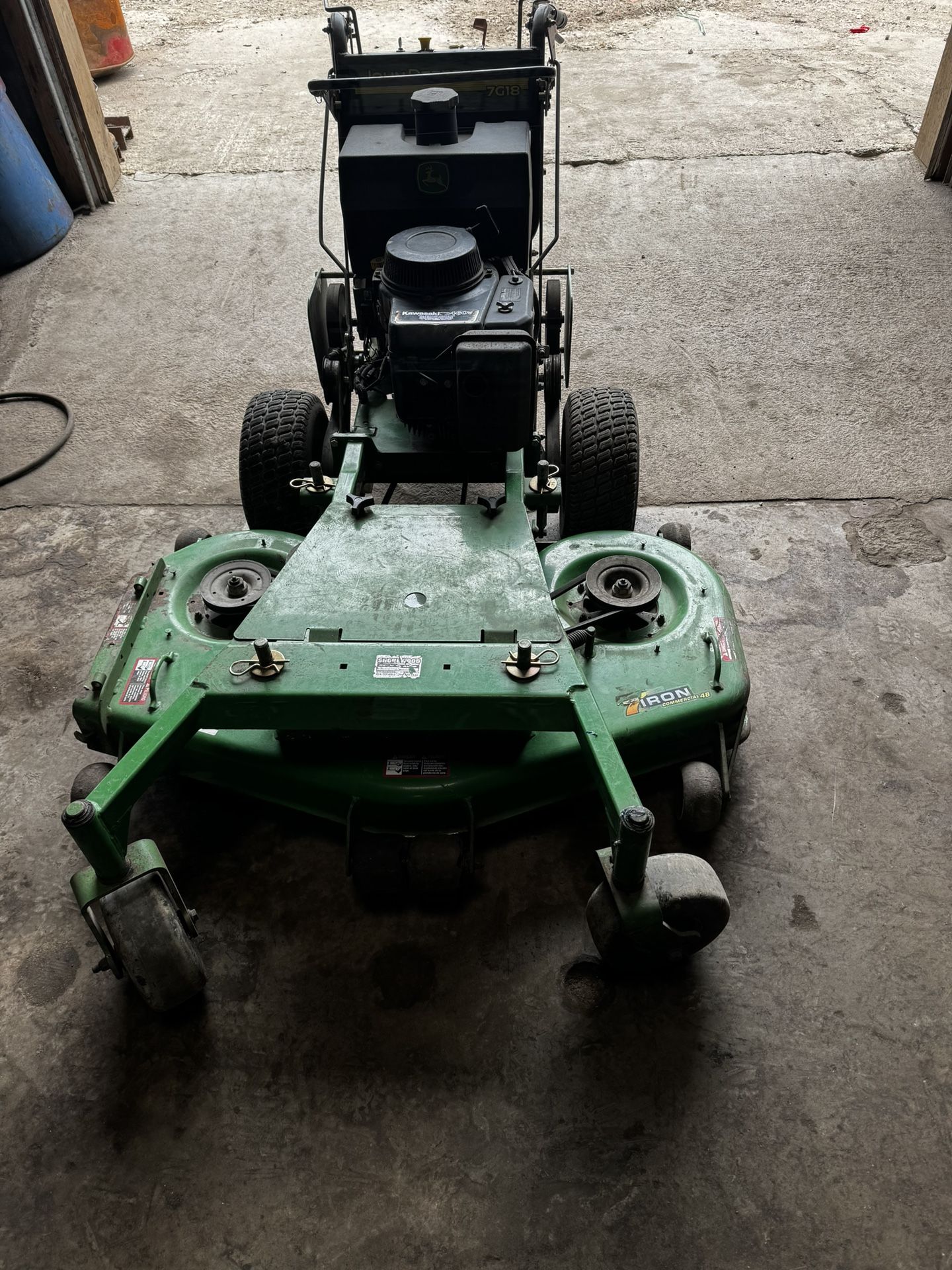 JOHNDEERE WALK BEHIND LAWNMOWER 48”