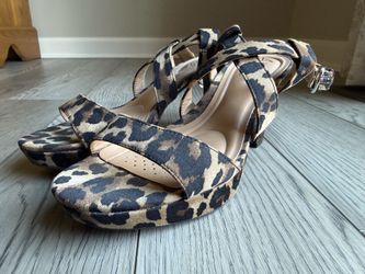 Women’s Abella True Comfort Leopard Print Sandals Size 6.5
