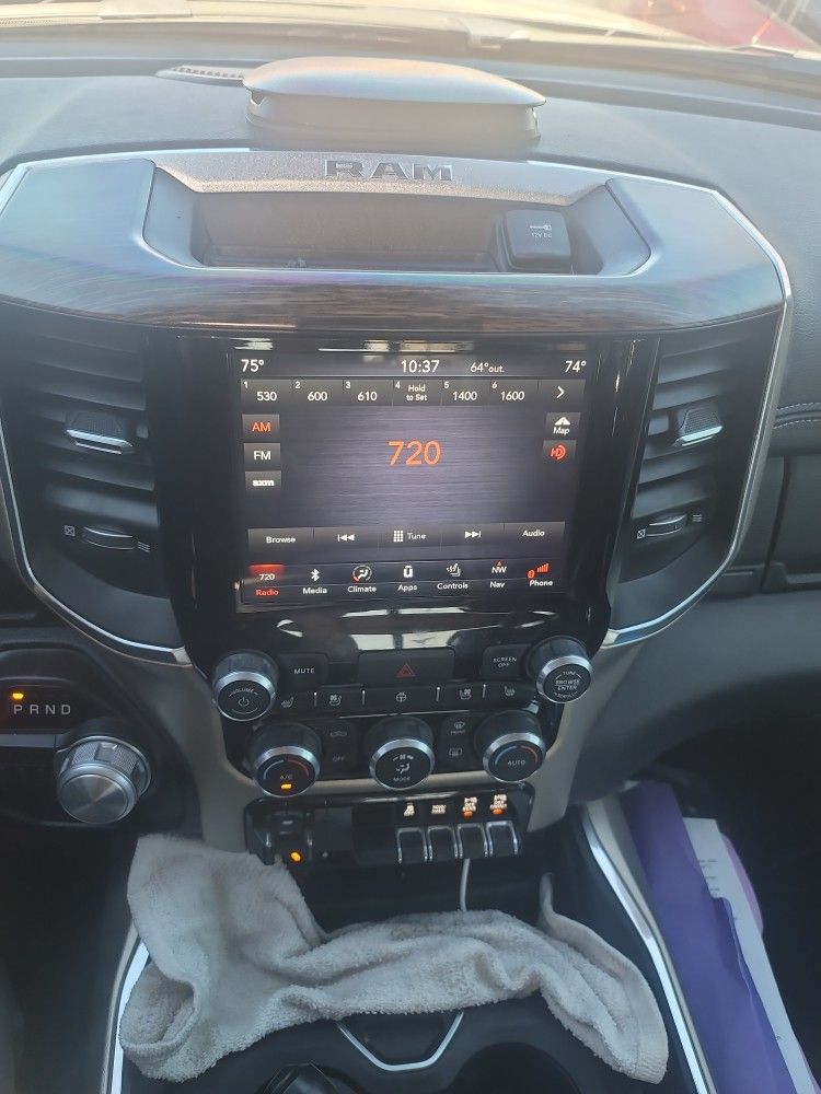 8.4 Ram 2019 Screen