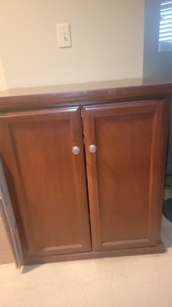 Maple Wood Chest With Cherry Finish. 