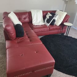L Shape Couch With Decorative Pillow 