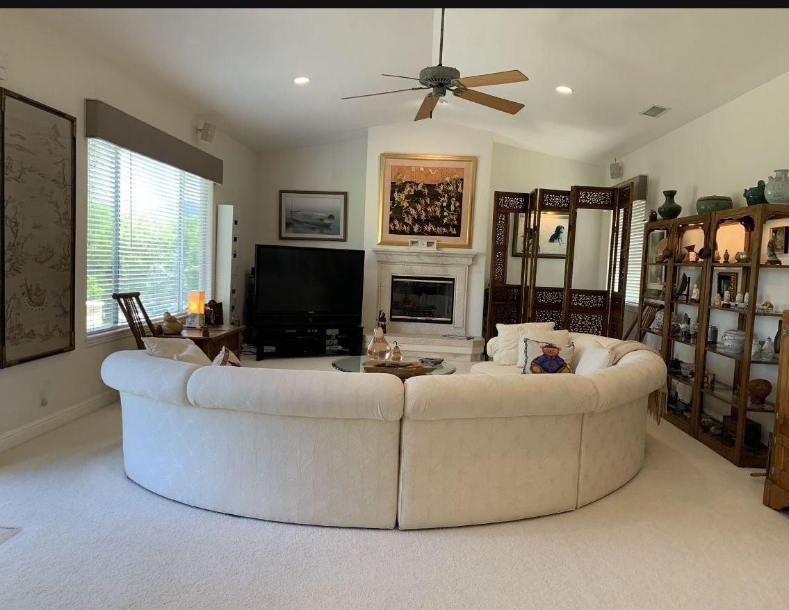 Henreden Custom Folio Collection Couch