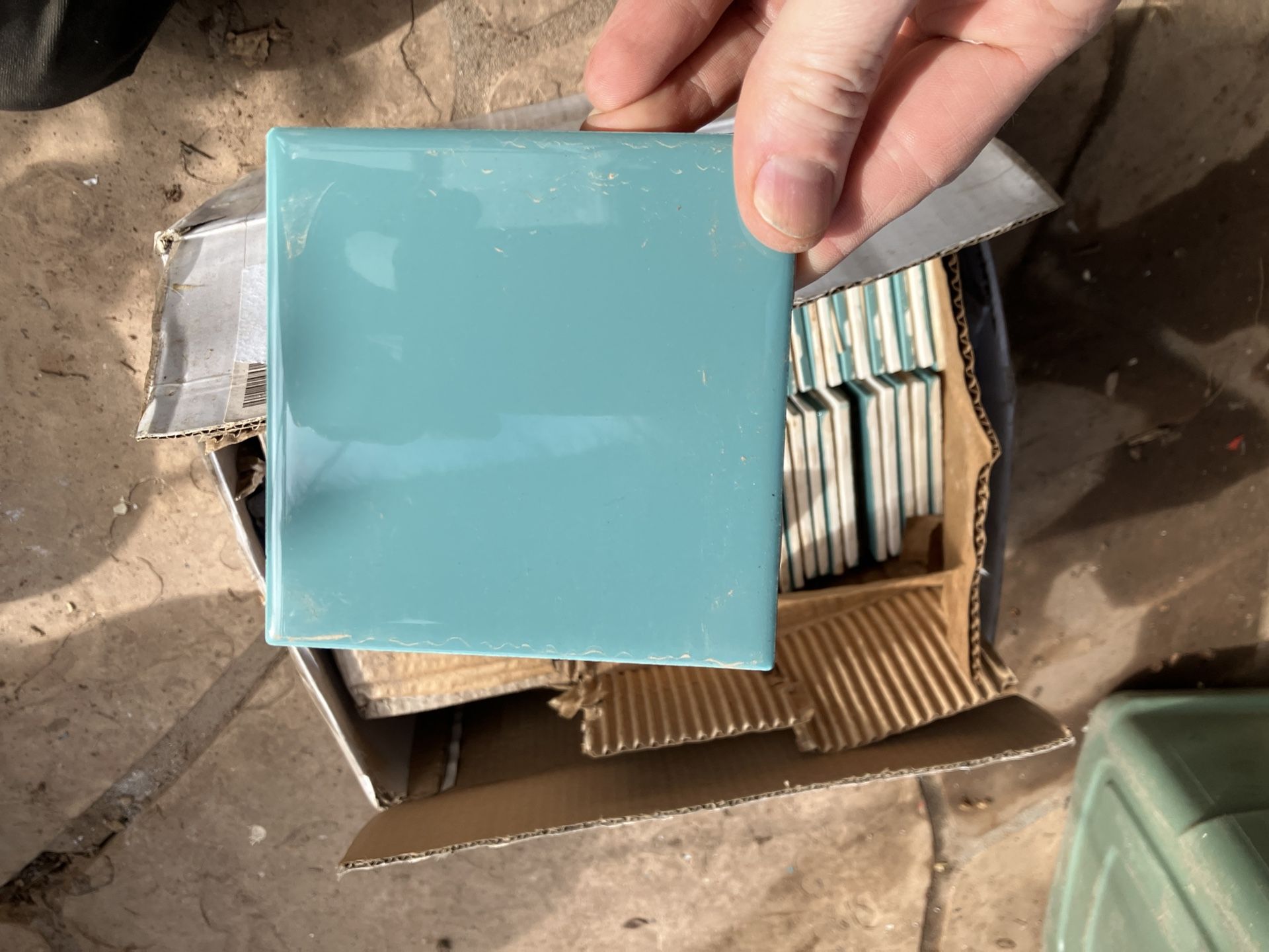 Free- Ceramic tile 4x4 Aqua