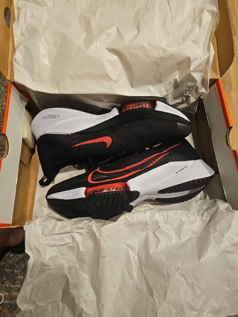 Nike Air Zoom Tempo 12.5