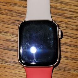 Apple Watch 5, 40mm