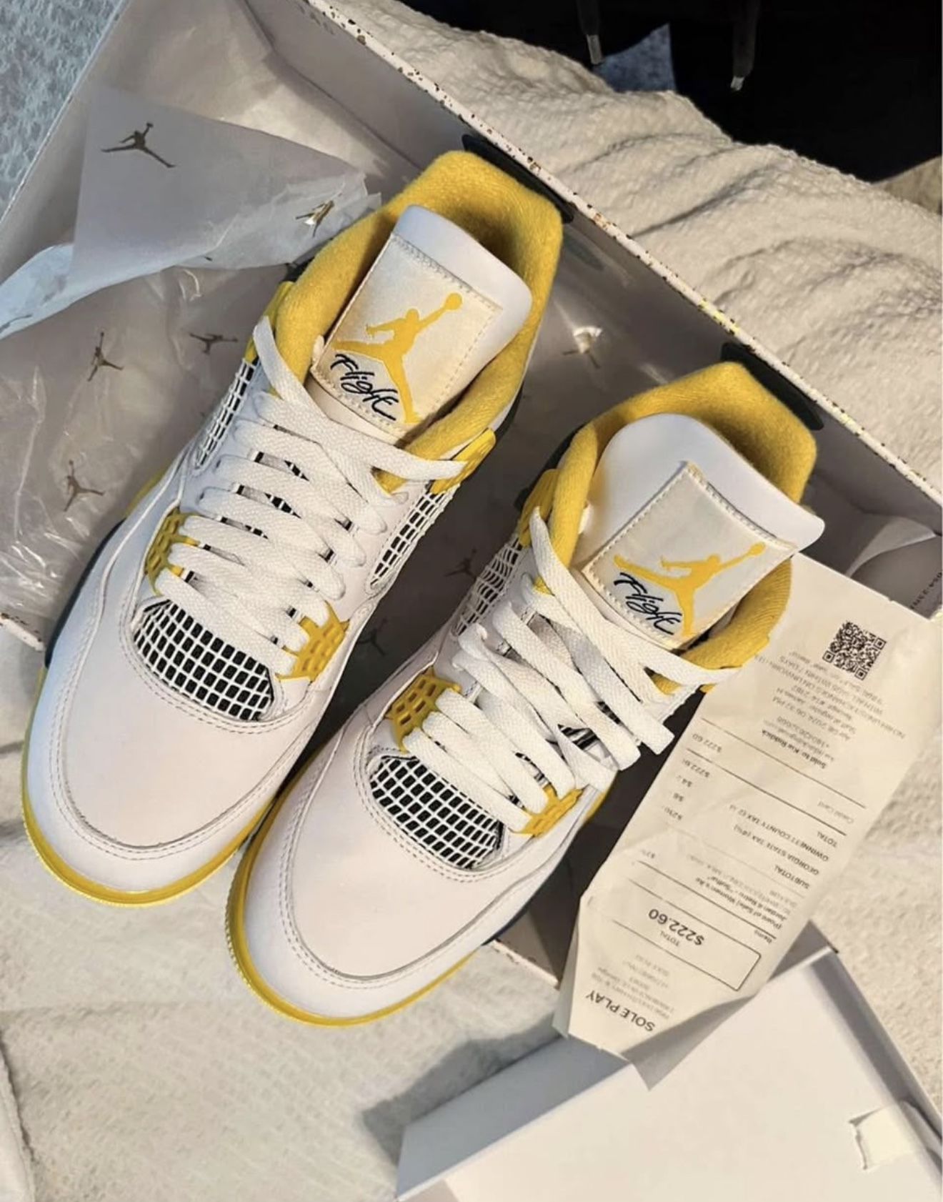 JORDAN 4 SULFUR size 8.5 men