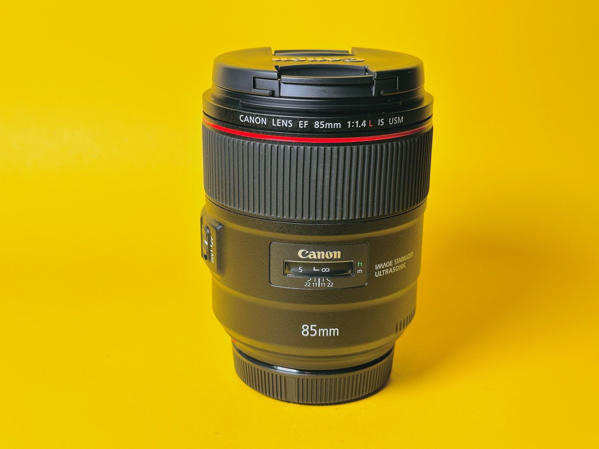 Canon EF 85mm f/1.4L IS USM