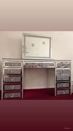 Cristal Plus Vanity Impressions Mirror & Luxury Diamond Edition Vanity Table