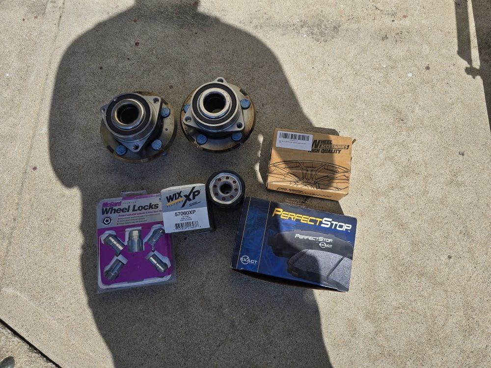 2014 Camaro Rear Wheel Hub And Lug Nuts