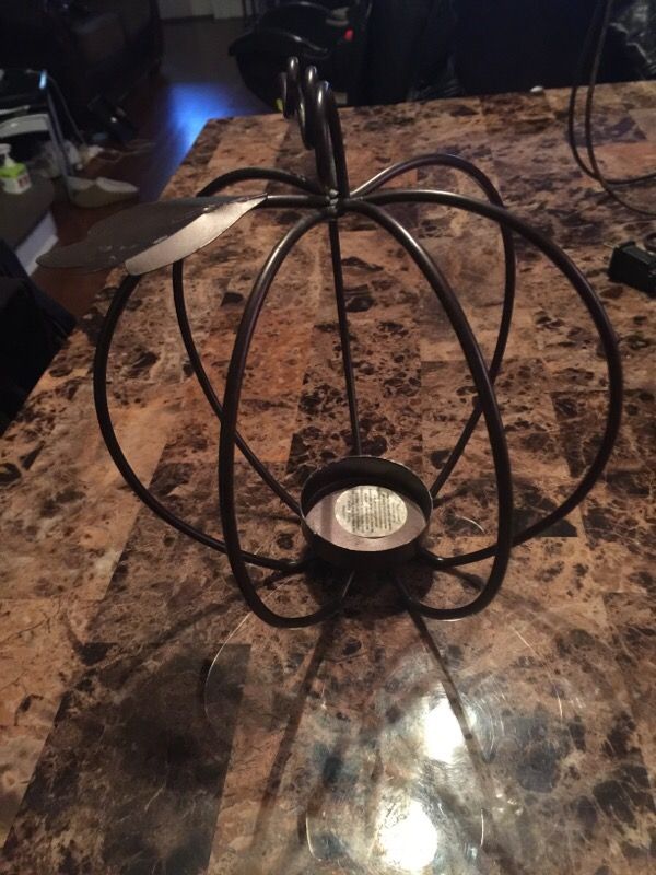 Candle holder