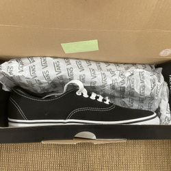 Vans Authentic Black Lace-up Low