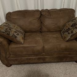 Sofa - Love seat With Pillows
