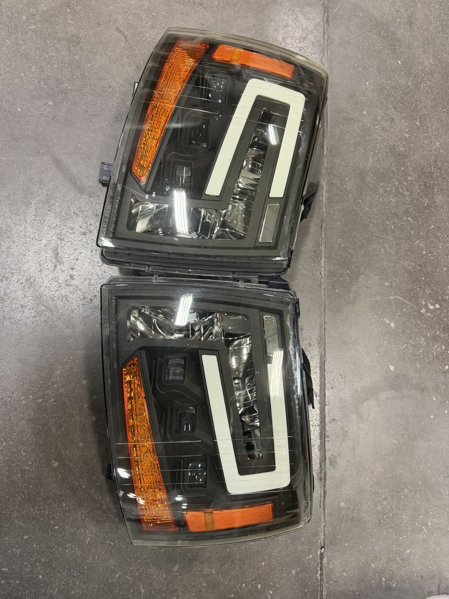 Used Headlights  Silverado 07 To 10 