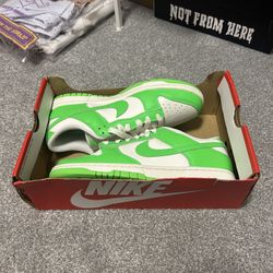 *Brand New* Nike Dunk Green Strike (10W, 8.5M)