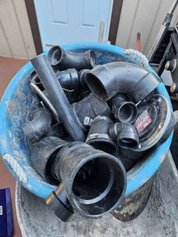 Plumbing elbow