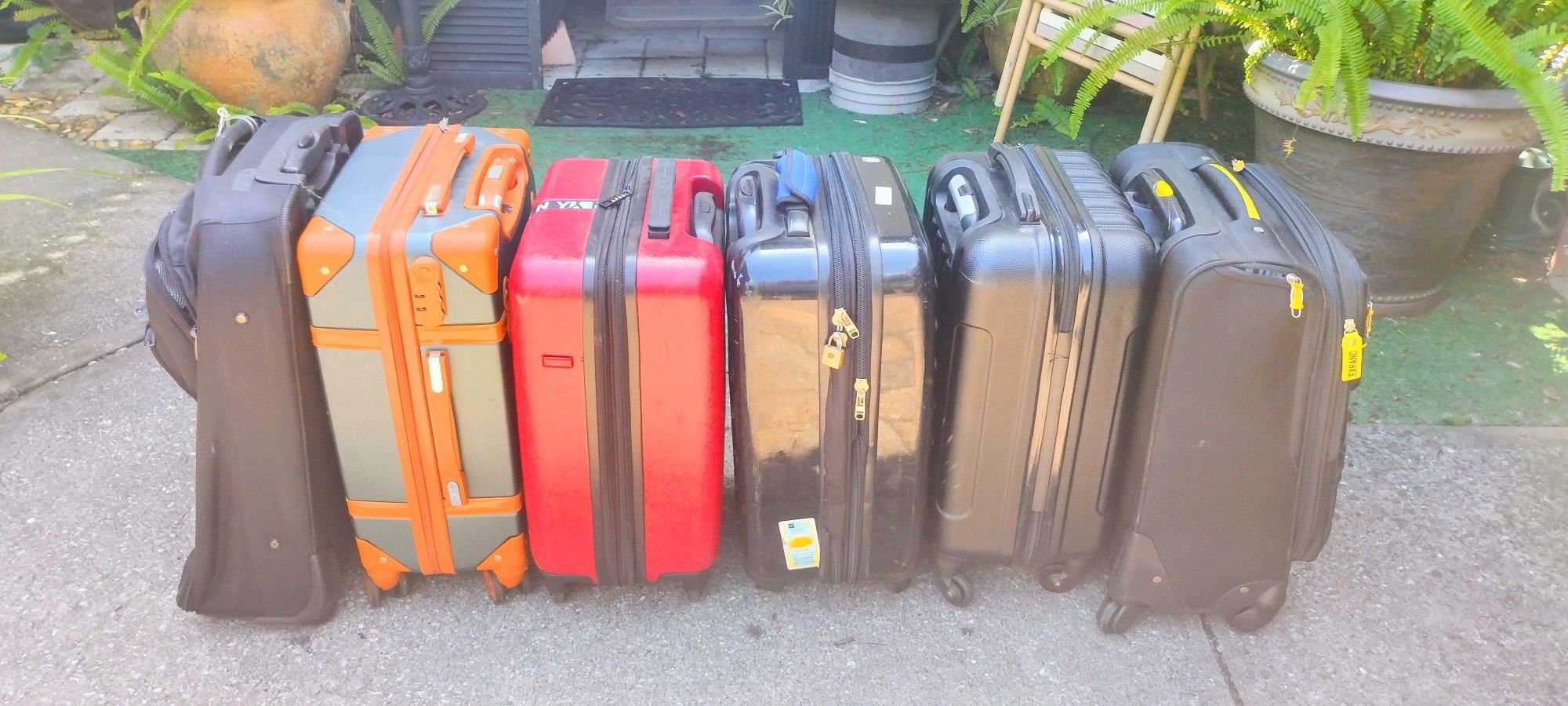 Carry-on Bags/Suitcase