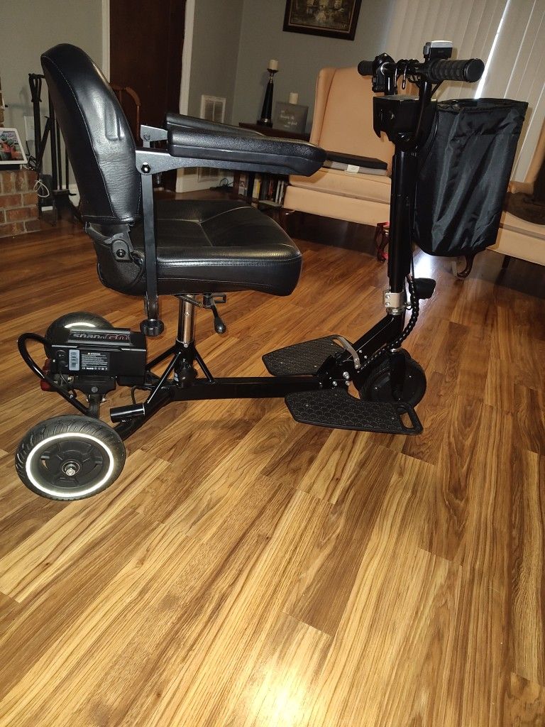 Mobility Scooter- Fully Loaded And Like New