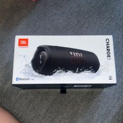 JBL Charge 5