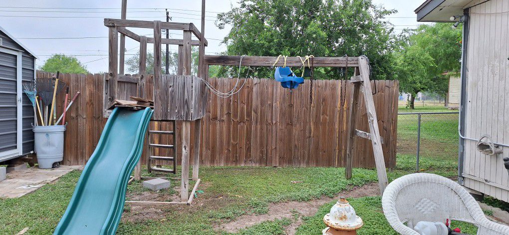 Swing Set..  $25.....must Pick Up And Tear Down...